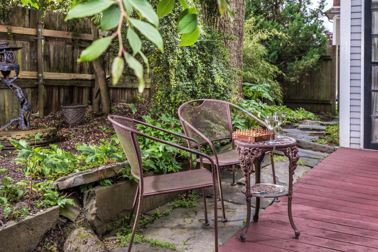 Samuel Durfee House Bed & Breakfast Newport Exterior photo